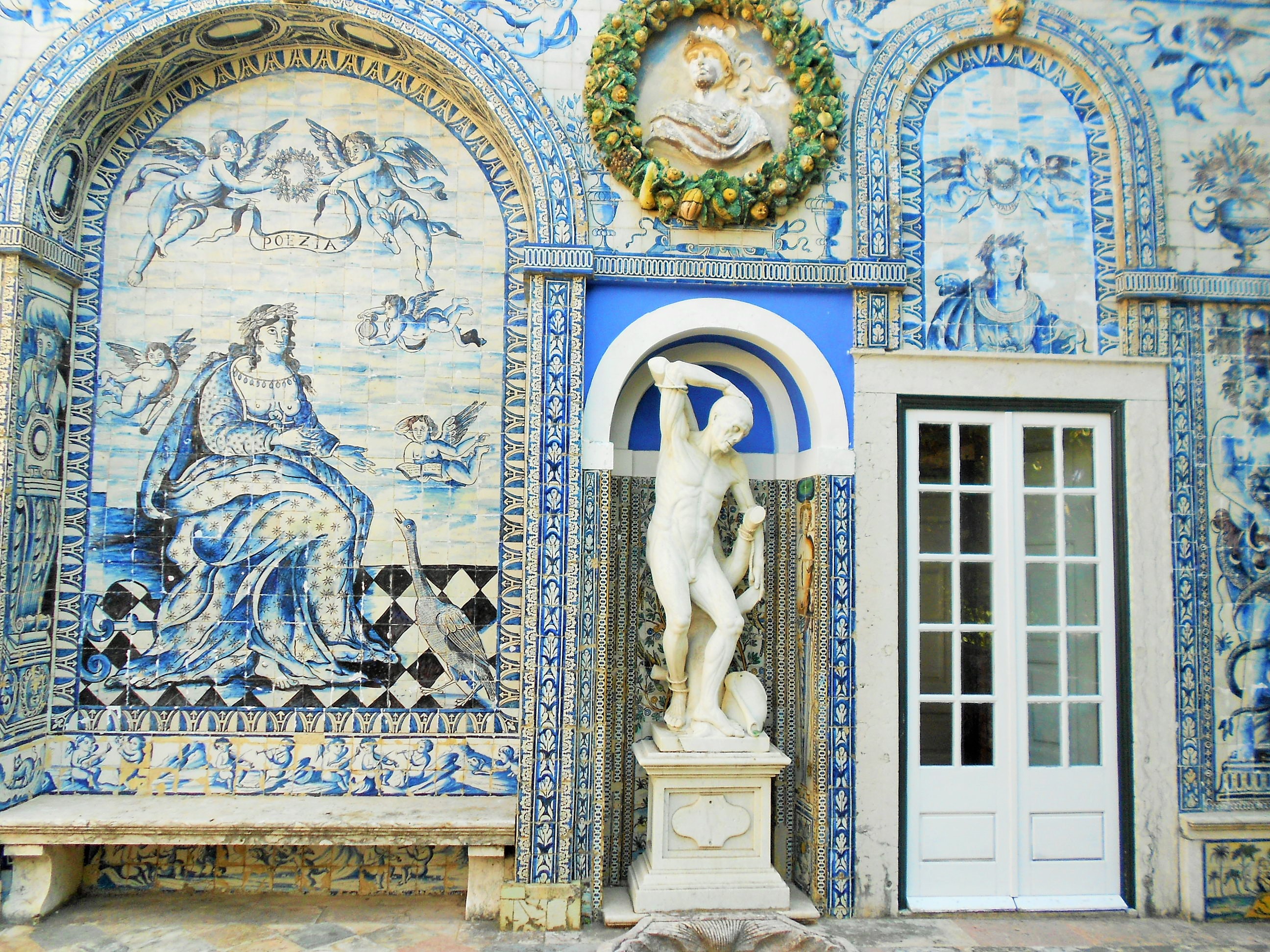 フロンテイラ宮殿と庭園 写真集 Fronteira アズレージョ Visiting Fronteira Palace in Lisbon | Emanuel Melo torontonian